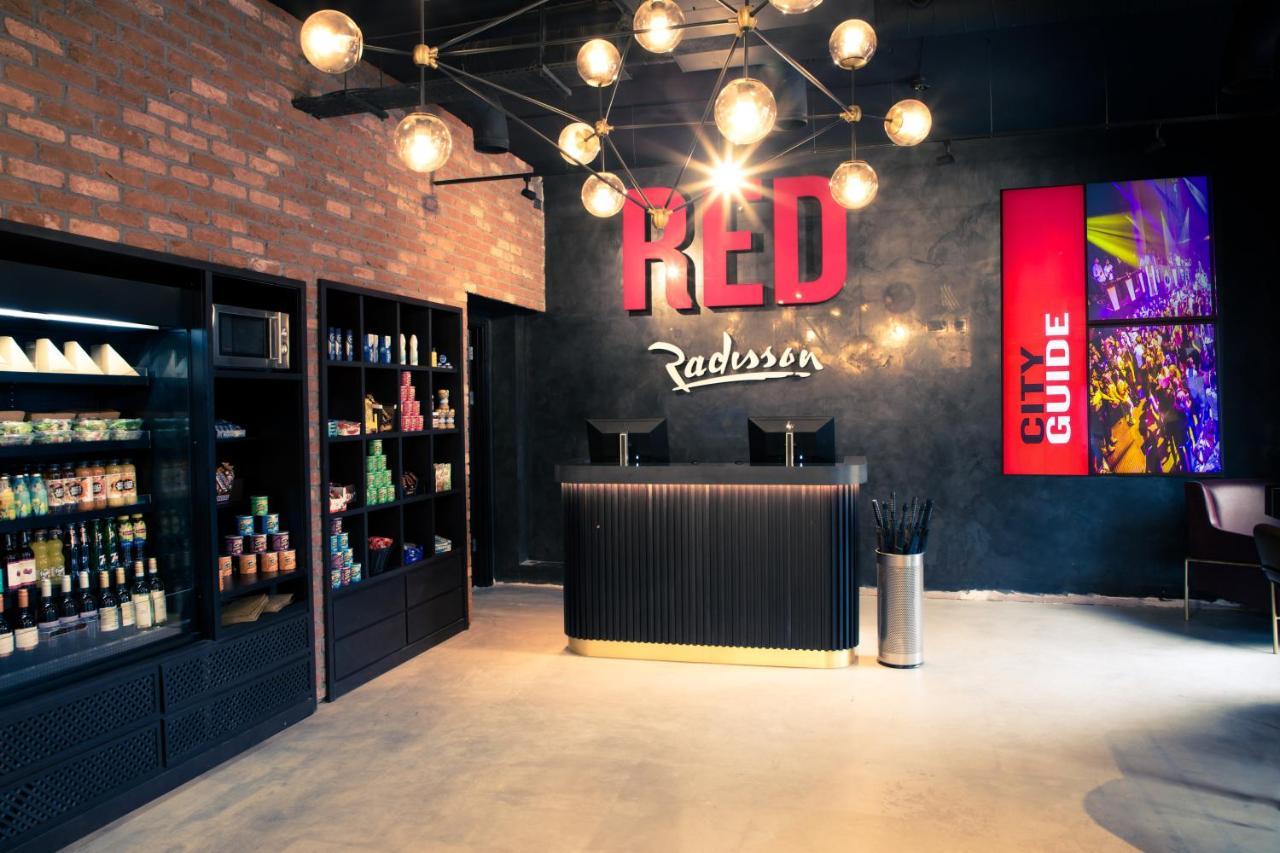Radisson Red London Greenwich The O2 Ngoại thất bức ảnh